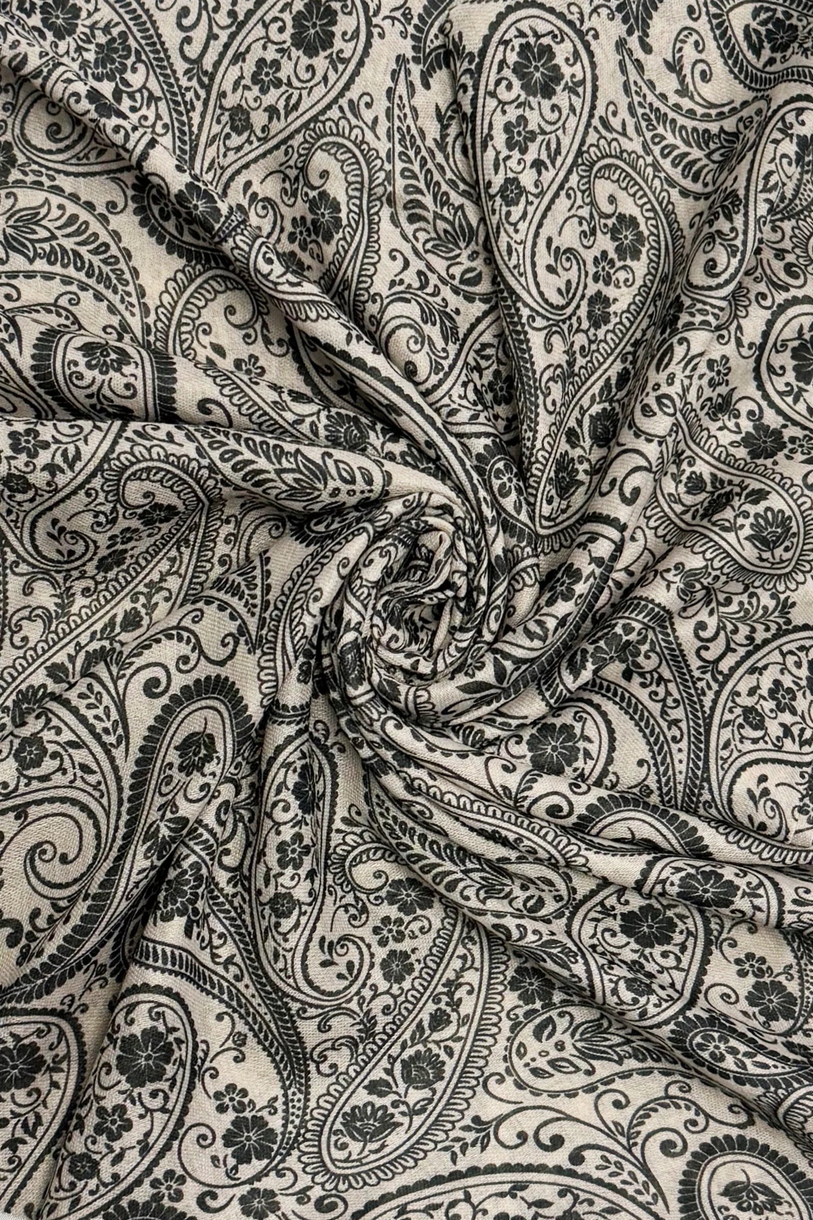 Paisley Henna Triangle Wildrag Bandana Black