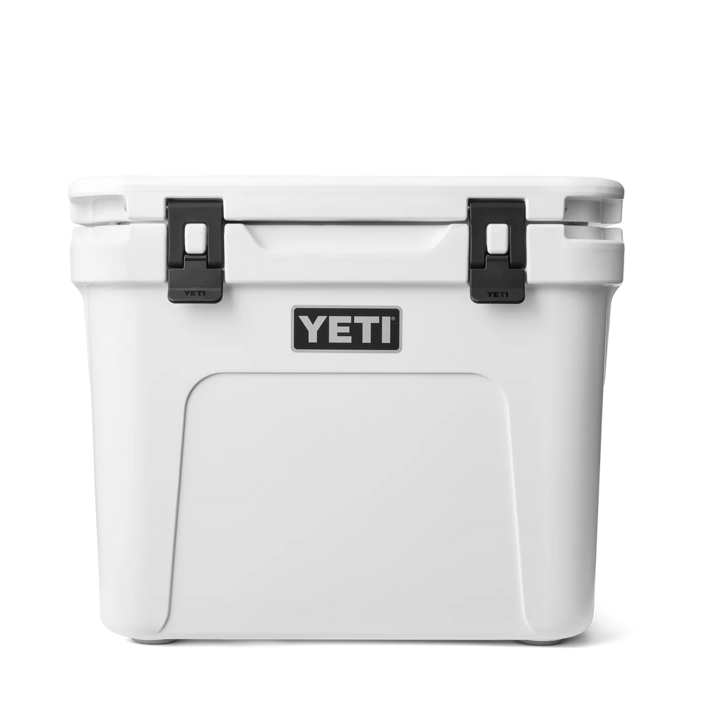 YETI 32 Wheeled Cool Box White