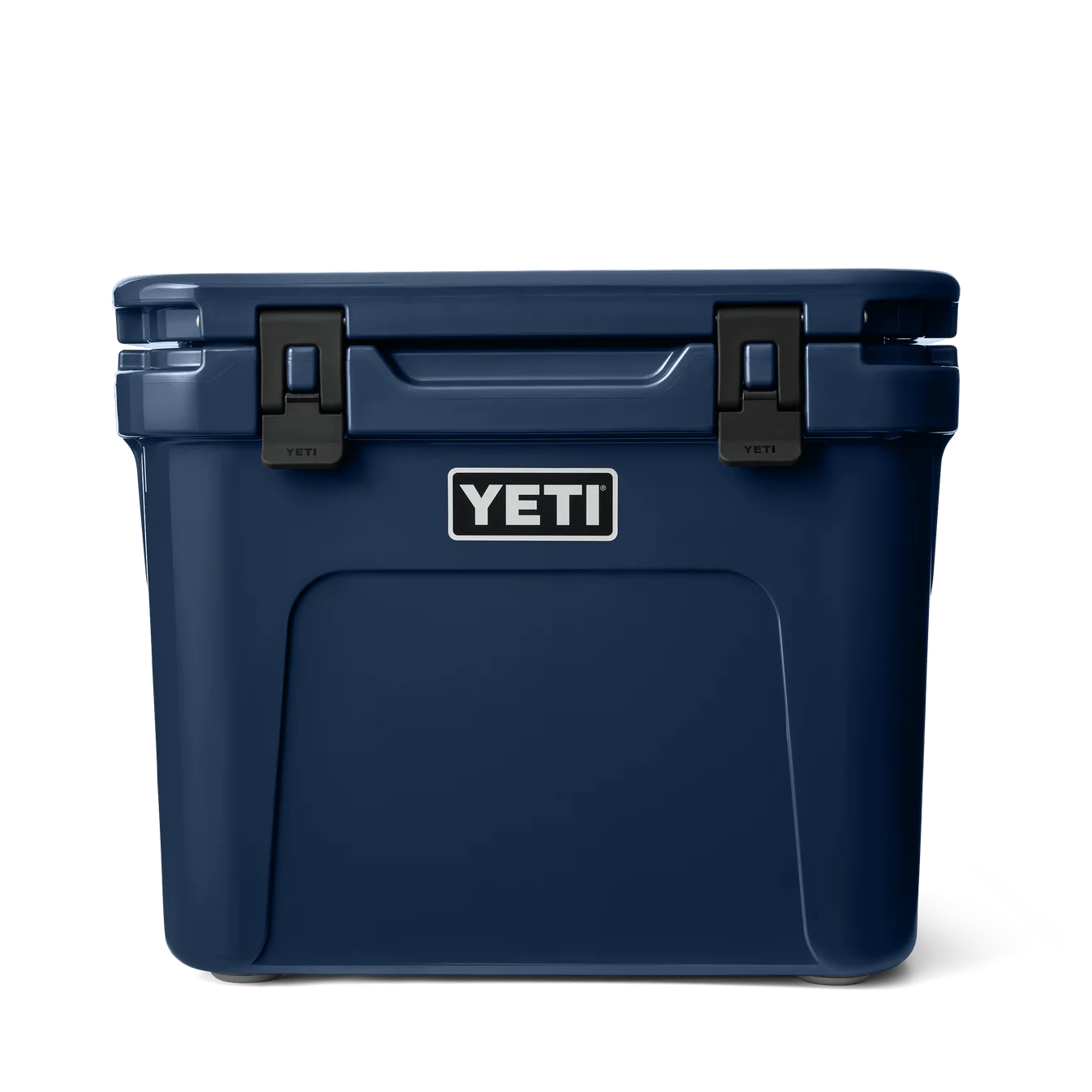 YETI 32 Wheeled Cool Box Navy