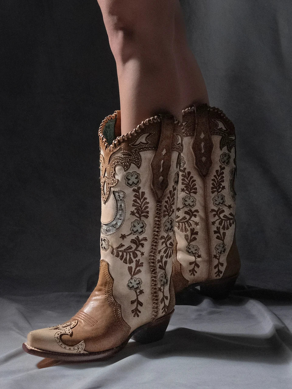Corral Honey Horseshoe Overlay Handwoven Snip Toe Cowboy BootS A4863