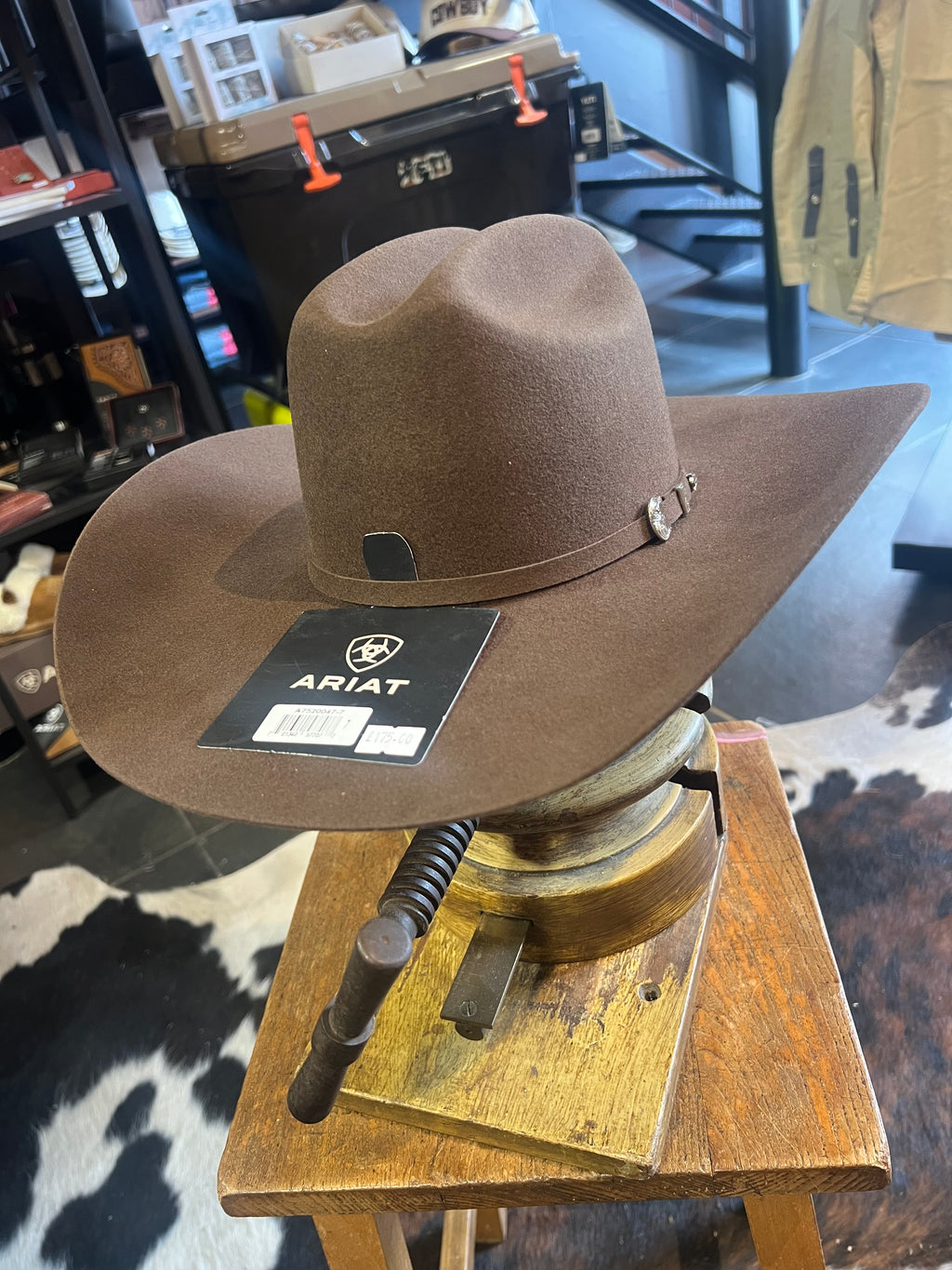 Ariat 2X Chocolate Brown Wool Felt Cowboy Hat