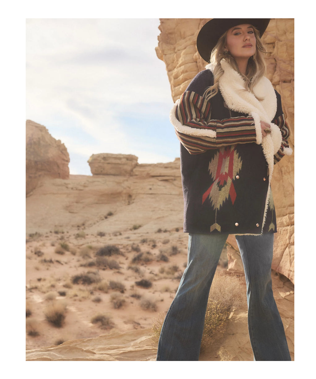 Wrangler x Lainey Wilson Oversized Aztec Fleece Coat