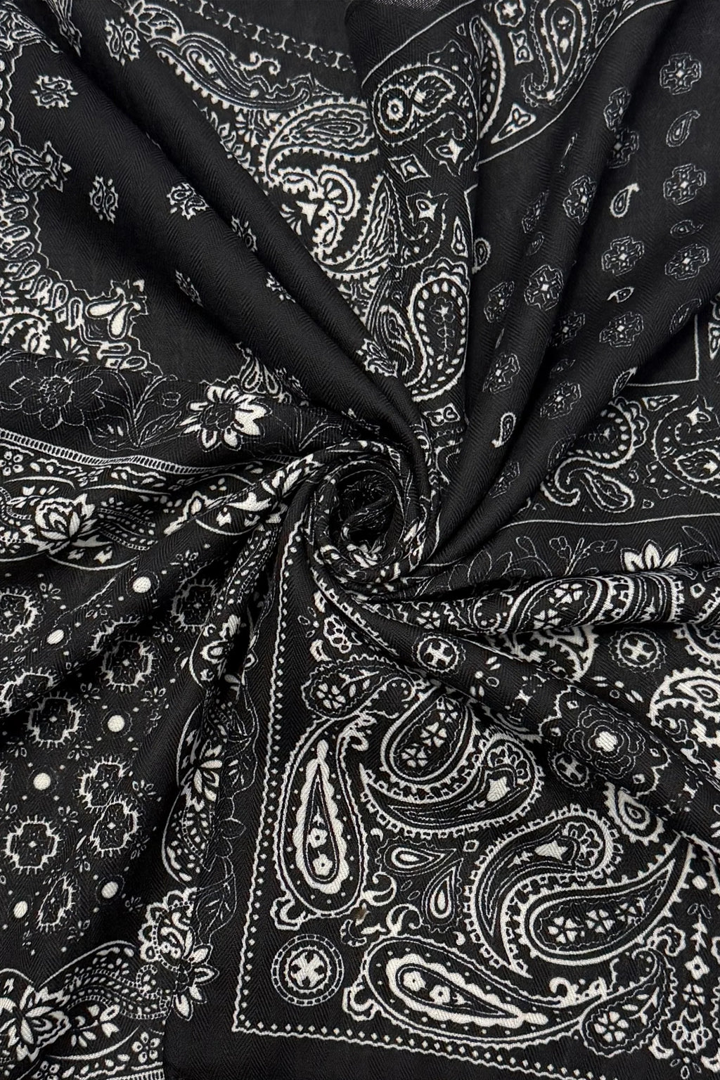 Block Print Paisley Wild Rag Banana Black